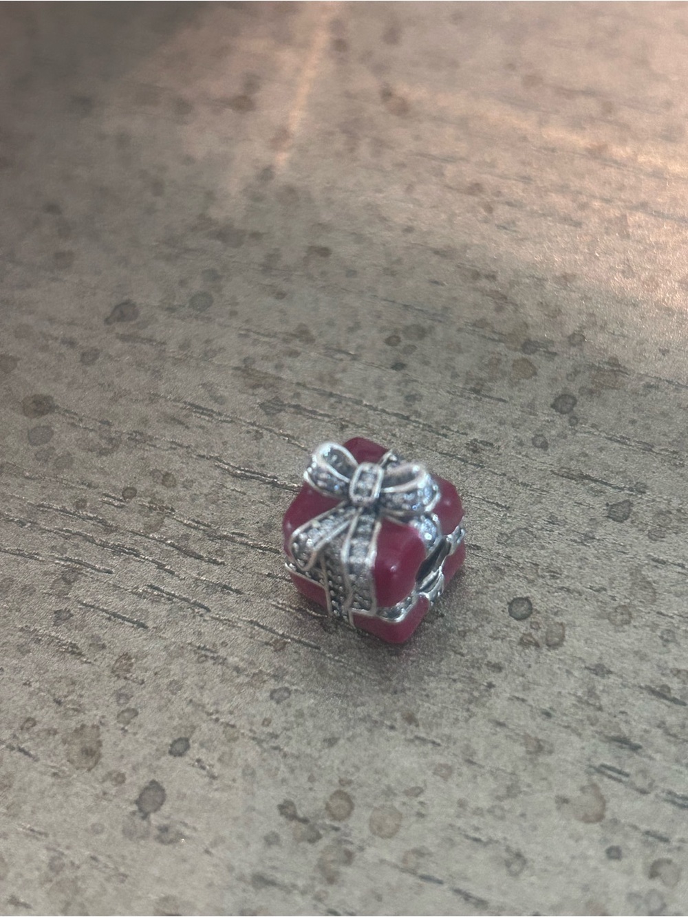 Retired Pandora Sparkling Surprise Present Charm - Picture 4 of 5